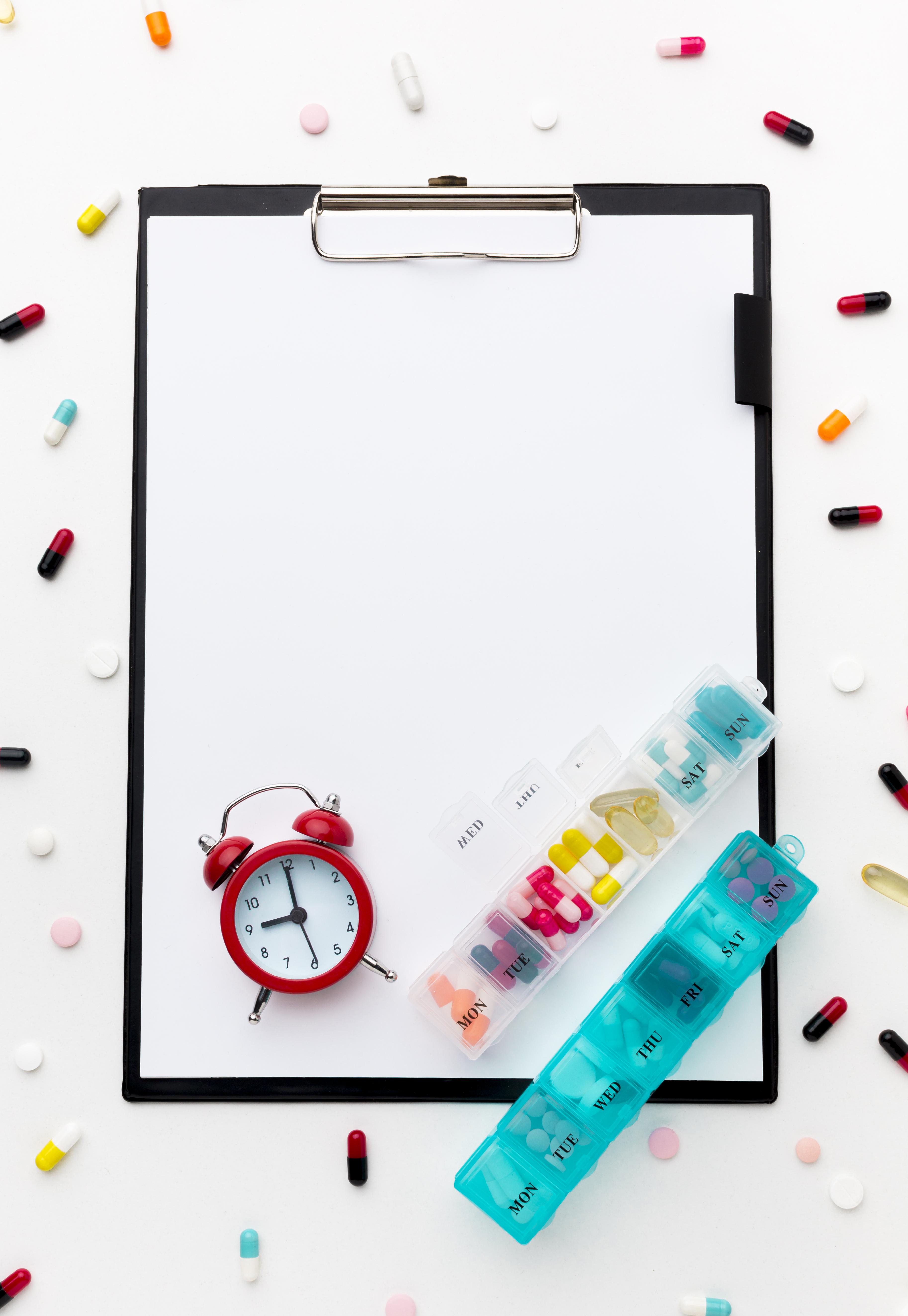 clipboard with pills frame