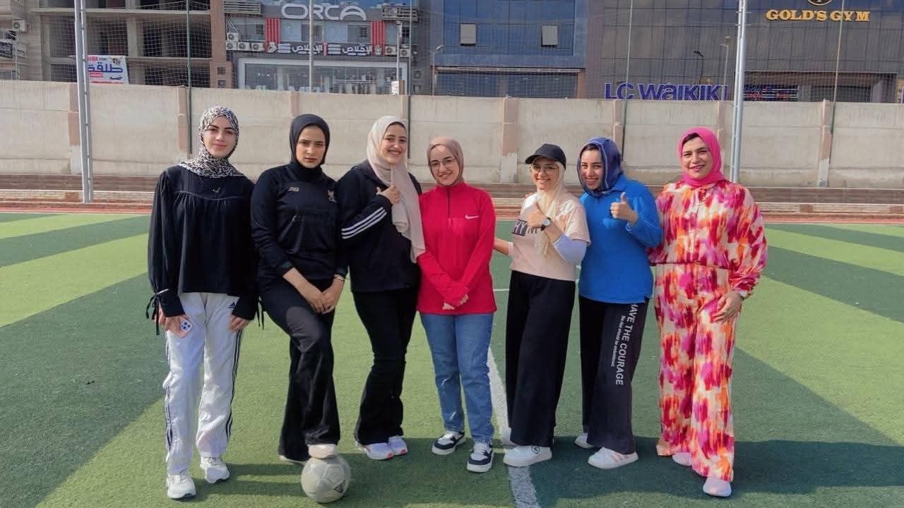 حصول فريق كلية الصيدلة كرة القدم طالبات على المركز الثالث فى دورى الجامعة للرياضات الجماعية 