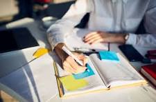 جدول الأعمال الفصلية لطلاب برنامج الصيدلة الإكلينيكية - الفصل الدراسى الأول للعام الجامعى 2025/2026