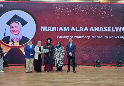 Photo 5859480756898875565 Y