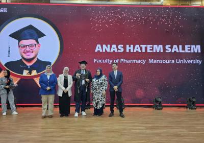 Photo 5859480756898875571 Y