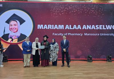 Photo 5859480756898875572 Y