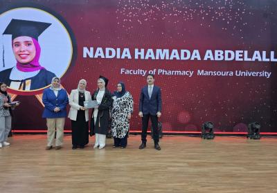 Photo 5859480756898875573 Y