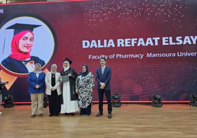 Photo 5859480756898875647 Y