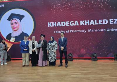 Photo 5859480756898875648 Y