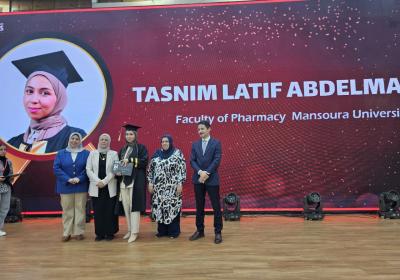 Photo 5859480756898875650 Y